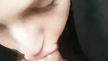 Hijabi slut sucking cock