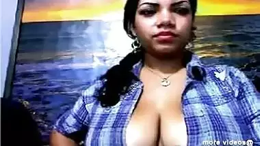 Indian milf showing her naughty side