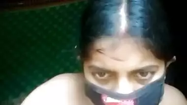 Amateur XXX Bengali Boudi Desi actress gets naked for a porn video