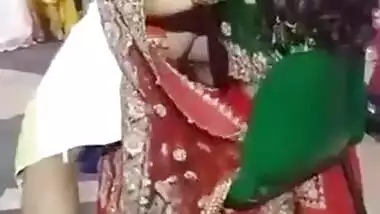 Desi Bride gets a Spcl Surprise