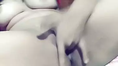 Unsatisfied Bhabi Fingering