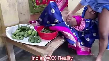 vegetable selling sister and brother fuck, with clear hindi voice