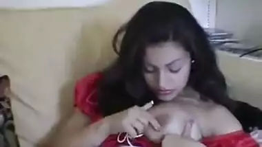 Indian Hot Housewife Changing Clothes!!