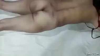 Bhabhi Put Cucumber In Her Juicy Pussy