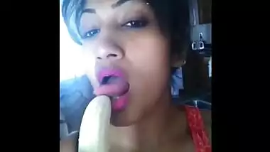 indian babe namita shoing how to suck cock