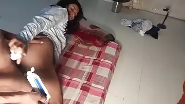 Amateur MMS video of horny Desi couple having sex for the camera