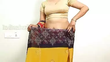 Desi sexy body bhabi aunty XXX sefa show her nude body and make video