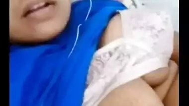 Desi Horny Aunty On Video Call