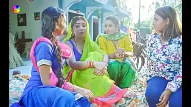 A wife speaks about her sexy suhagrat with her friends