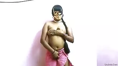 Mallu Wife Nude with Towel Teasing