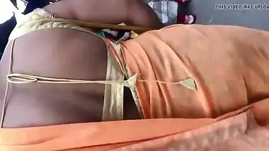 tamil aunty BEAUTIFUL Exposed Back and Butt Shake