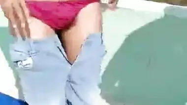 Desi lovers caught fucking in the outdoor MMS video