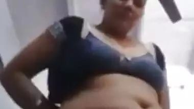 Big navel sexy bhabi