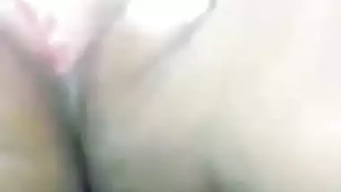 College Desi XXX girl showing her sweet pink pussy on camera