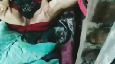 Village aunty pussy captured on cam secretly