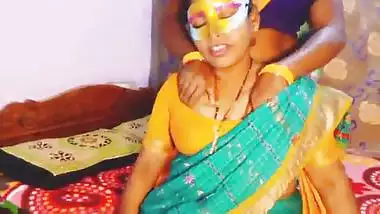 Indian lesbian. Beautiful sarees aunty and daughter in law hot lesbian romance Telugu dirty talks.
