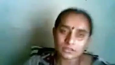 Indian bank office girl sex inside car