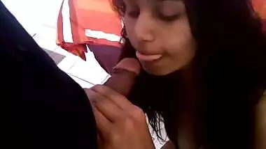 Desi cute teen suck her bf dick