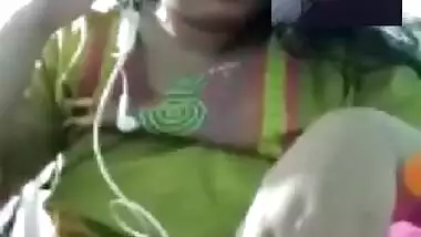 Beautiful Bangladeshi Married Bhabi Showing On VideoCall