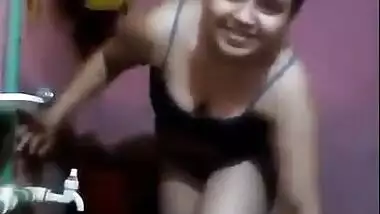 Desi Girl Bath Video