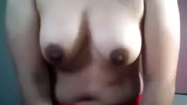 Paki Chubby Aunty showing and Self Capturing Hairry pussy