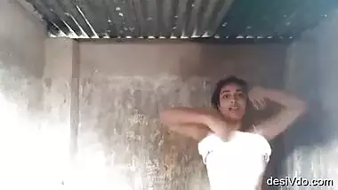Bengali Girl Fingering and Bath 2 Videos Part 2