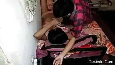 Indian Cpl Romnce and Handjob