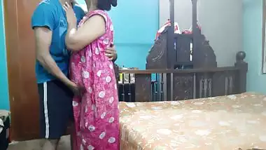 Beautiful Tamil Hot Housewife Fucks with her...