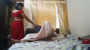 Desi Indian Aunty Hidden Cam Sex Scandal With Young Guy