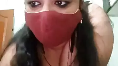 Bhabhi in blouse live cam nude on Telegram app