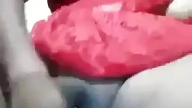 Nude desi Muslim lady fucks her pussy with a plastic dildo