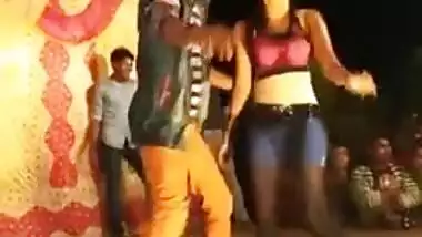 Desi dancer performs her XXX show but guy is touching melons and snatch