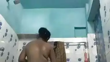 Cute tamil girl bathing