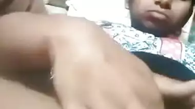 Desi cute collage girl show her pussy