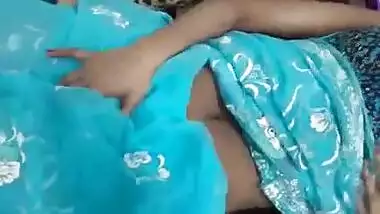 Blue Saree Bhabhi Fucking With Devarji With Dirty Hindi Audio