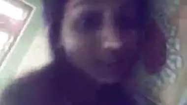 Singing desi teen nude selfie mms video