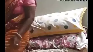 Indian MMS sex video of a horny maid
