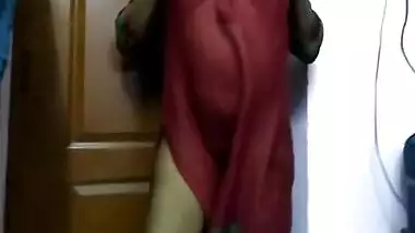 Sexy Tamil Wife in Transparent Chudidhar
