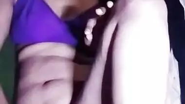 Today Exclusive- Sexy Desi Girl Fingerring