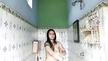 Sexy Bhabi Bath Videos