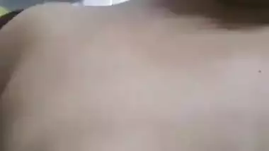 Mature Bengali aunty masturbating pussy with brinjal