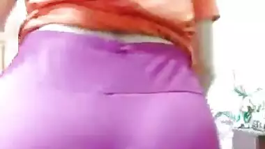 Desi Super Sexy Girl showing boobs and Ass Part 2