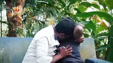 Desi girlfriend sex in park viral video,