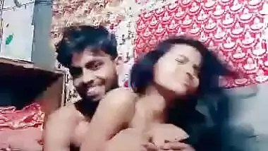 Desi Village young couple fucking vdo