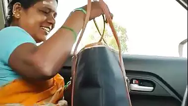 Man shows his dick to a milf in a moving van in Tamil porn