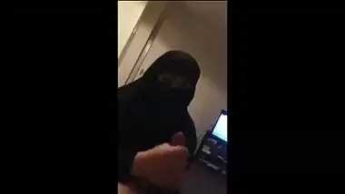 Pakistan Wife In Burqa Blowjob - Movies.