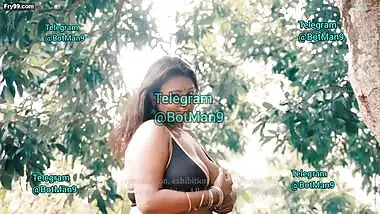 Madhu OPEning her Boobs