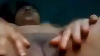 Unsatisfied Bhabi Fingering And Getting Orgasm