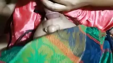 Indian horny couple’s desi romance sex video