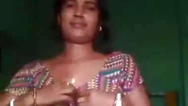 Bengali housewife nude MMS to ignite your sex mood